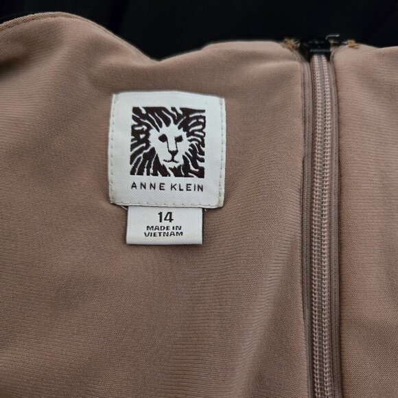 Anne Klein Black w/ White Crocheted Lace Sleeveless Sheath Dress 14 - Picture 6 of 7